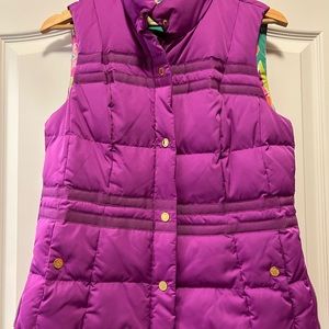 LIKE NEW Lilly Pulitzer puffer vest size M in rich orchid.